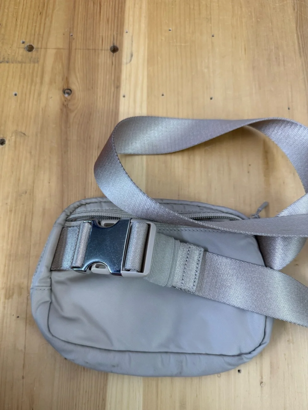 Lululemon Everywhere Belt Bag 1L Trench/White Opal Logo Tan Crossbody - Picture 4 of 5